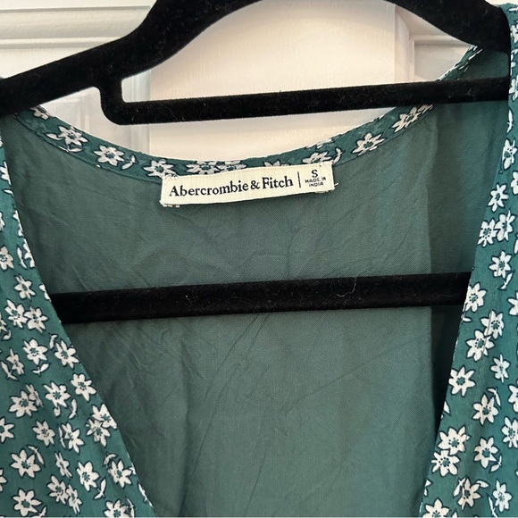 Abercrombie and Fitch Flutter Chiffon Midi dress - Picture 3 of 4